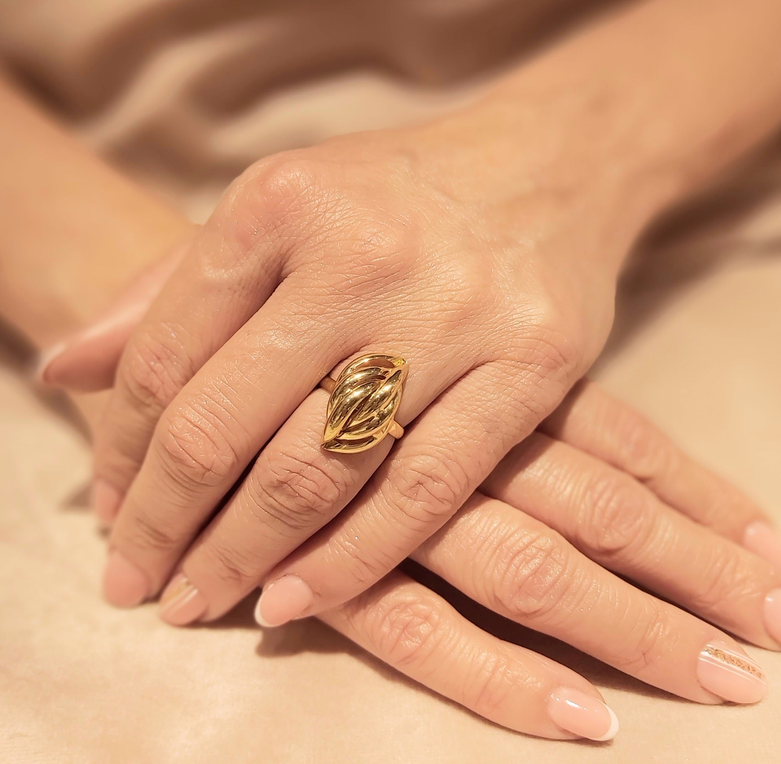 Złoty pierścionek kłos