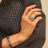 Pierścionek ze stali szlachetnej z prostokątną muszlą abalone