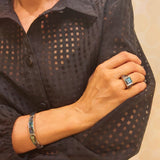 Sygnet ze stali szlachetnej z muszlą abalone