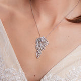 Srebrny naszyjnik z krawatka z cyrkoniami