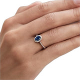 Srebrny pierścionek z granatową cyrkonią princess