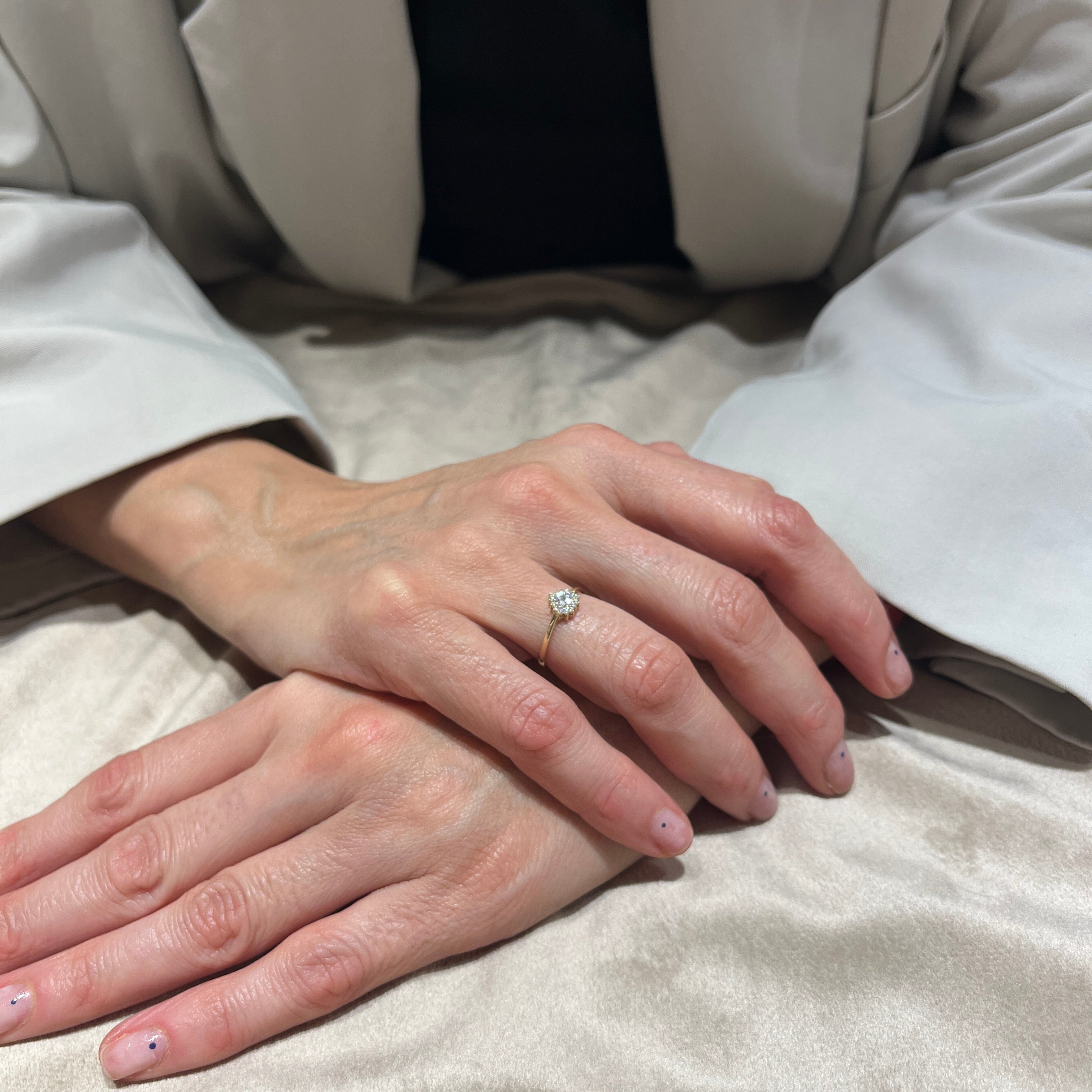 Złoty pierścionek zaręczynowy z sercem i cyrkoniami