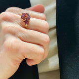 Złoty pierścionek z rubinami i granatami