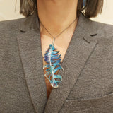 Zawieszka artystyczna niebieskie pióro Dorian Grabowski