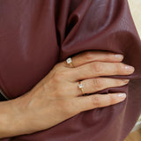 Pierścionek złoty z dużą kwadratową cyrkonią