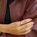 Pierścionek złoty z dużą kwadratową cyrkonią